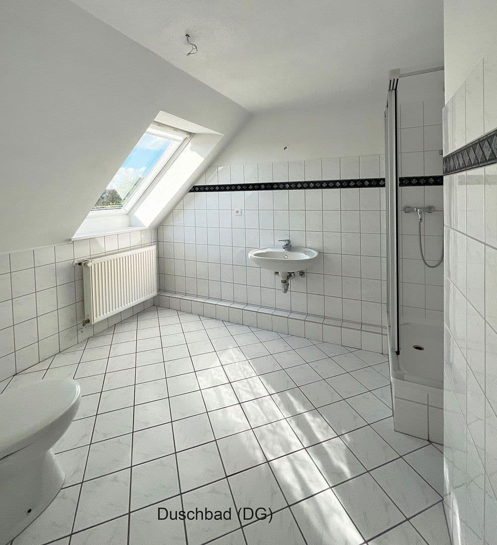 Prodej domu 369 m², pozemek 722 m², Am Lotsenberg 11, Travemünde, Šlesvicko-Holštýnsko Prodej domu 369 m², pozemek 722 m², Am Lotsenberg 11, Travemünde, Šlesvicko-Holštýnsko