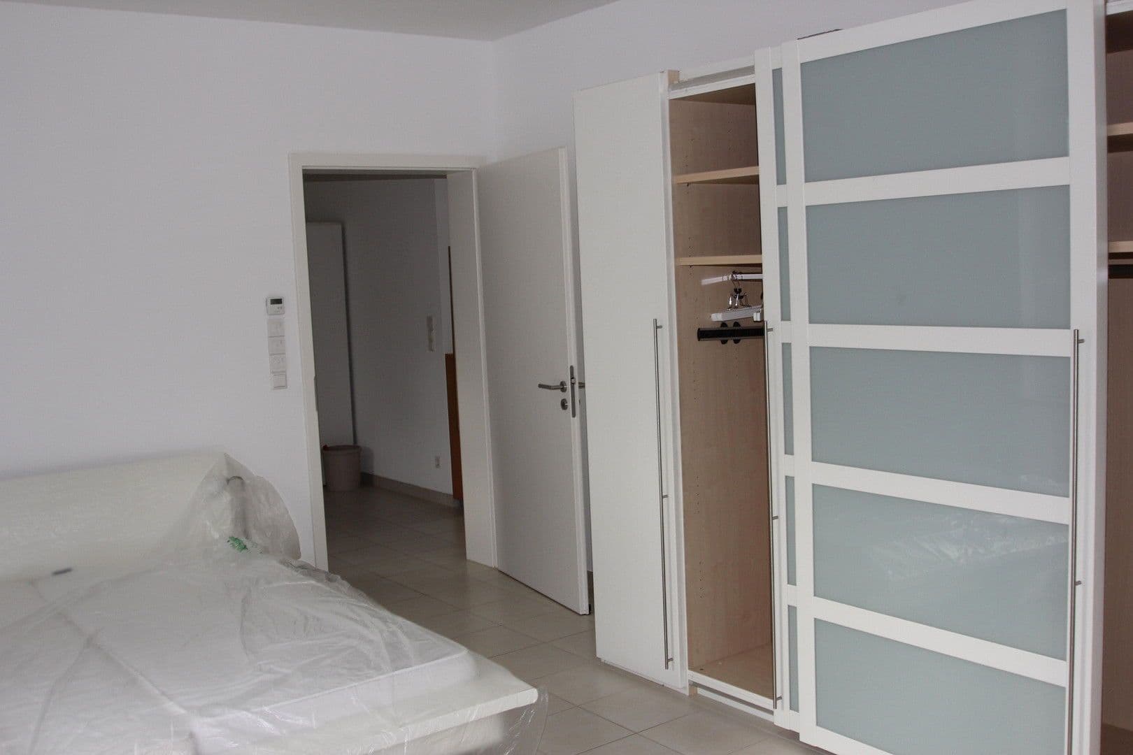 Pronájem bytu 2+1 65 m², Gluckallee 5, Falkensee, Braniborsko Pronájem bytu 2+1 65 m², Gluckallee 5, Falkensee, Braniborsko