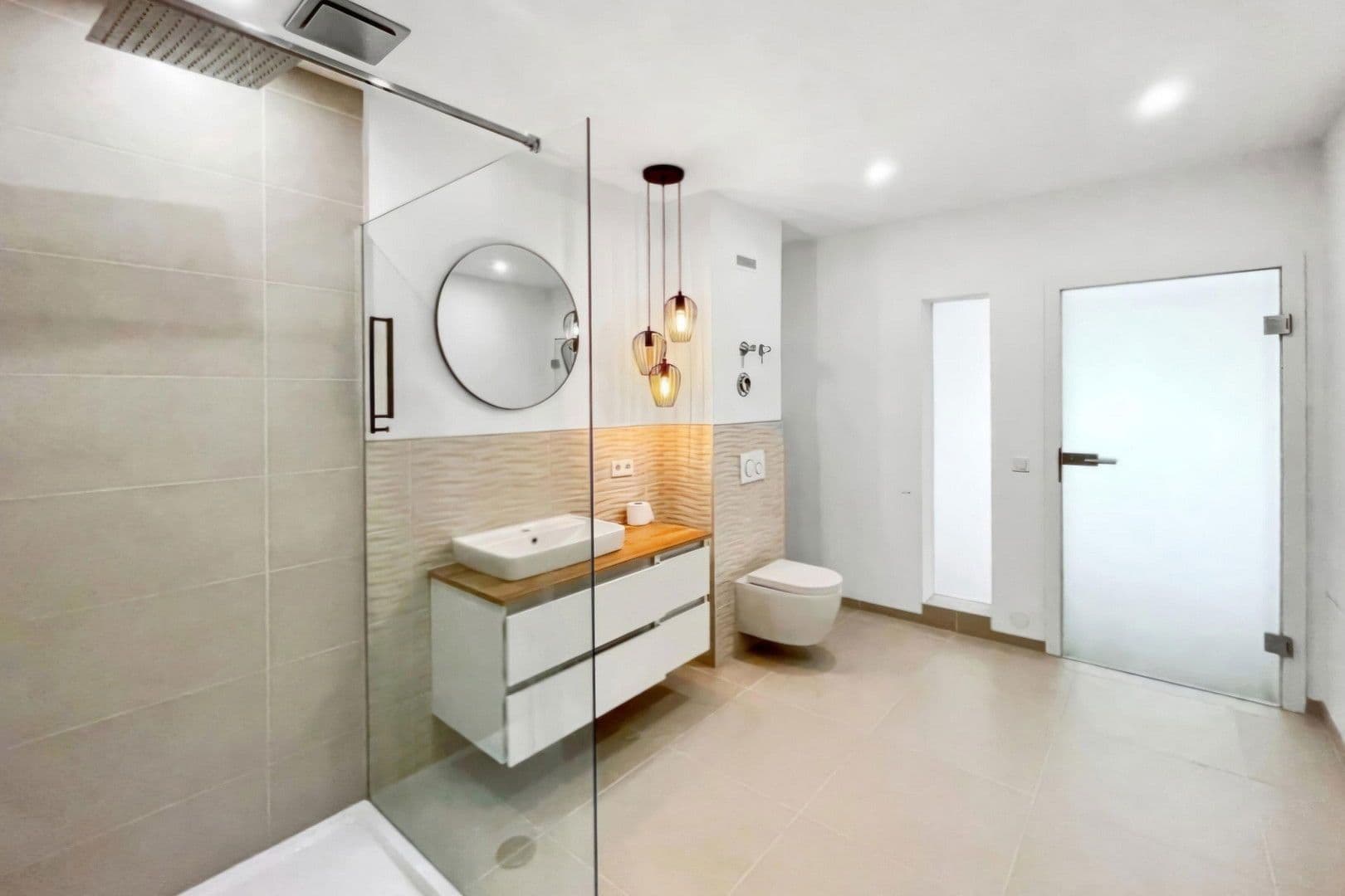 Pronájem bytu 3+1 110 m², Ohmstraße 11, Lengfeld, Würzburg, Bavorsko Pronájem bytu 3+1 110 m², Ohmstraße 11, Lengfeld, Würzburg, Bavorsko