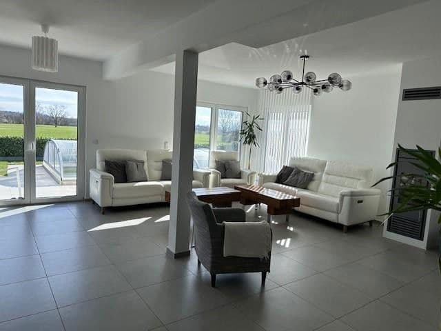 Prodej domu 180 m², pozemek 452 m², Markdorf, Bádensko-Württembersko Prodej domu 180 m², pozemek 452 m², Markdorf, Bádensko-Württembersko