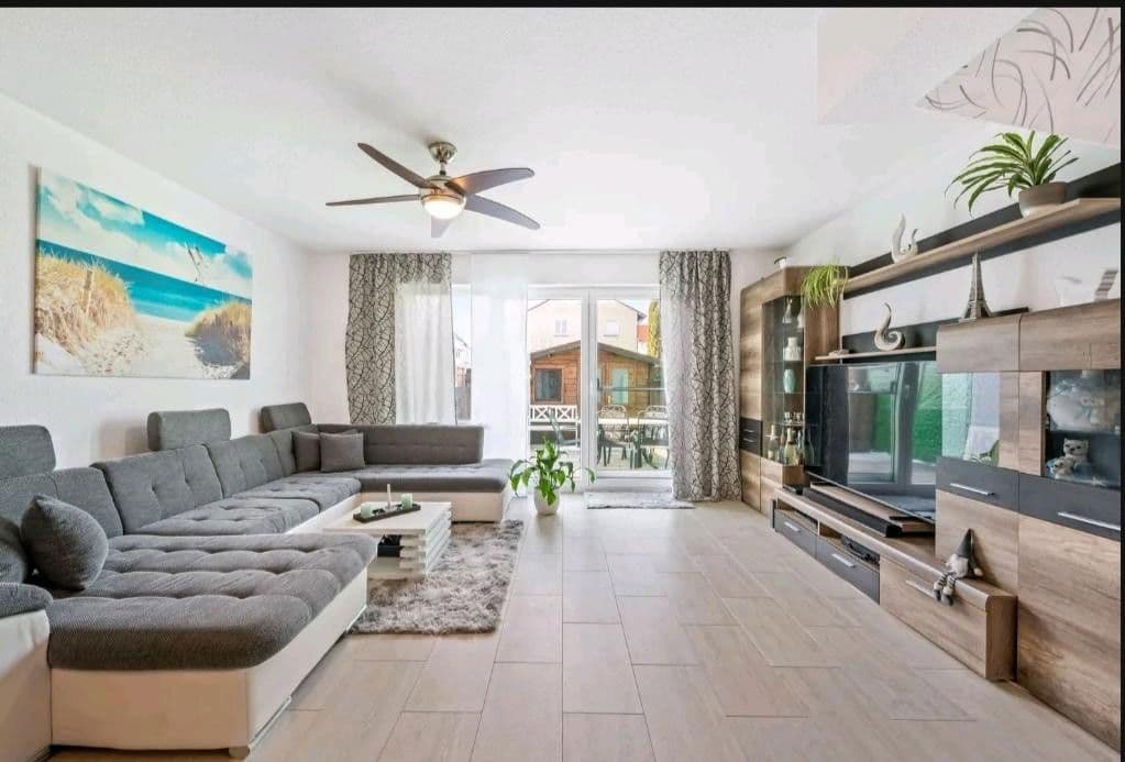 Prodej bytu 4+1 97 m², Gemmingen, Bádensko-Württembersko Prodej bytu 4+1 97 m², Gemmingen, Bádensko-Württembersko