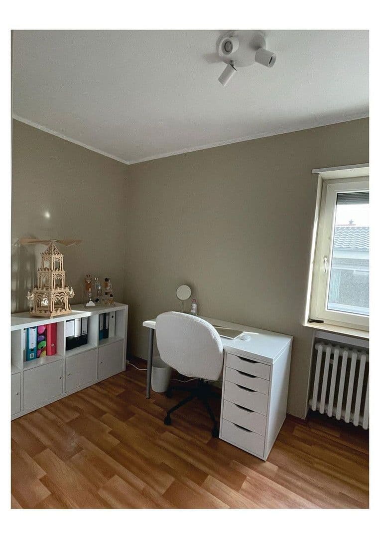 Pronájem bytu 3+1 83 m², Ludwigshafen, Porýní-Falc Pronájem bytu 3+1 83 m², Ludwigshafen, Porýní-Falc