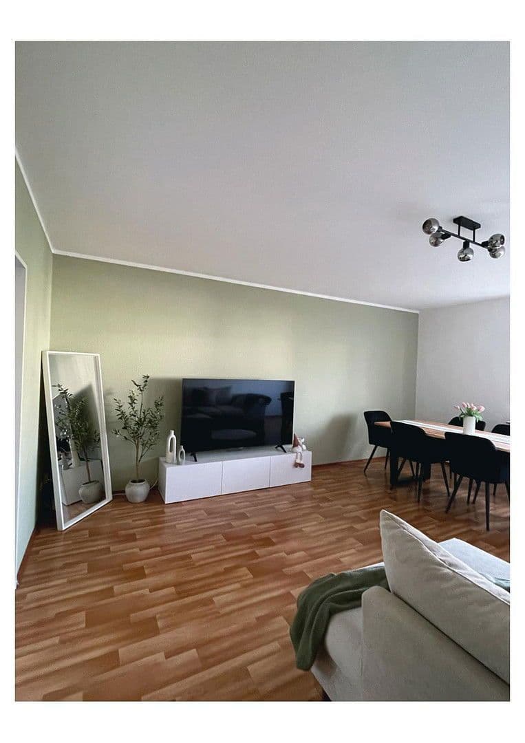 Pronájem bytu 3+1 83 m², Ludwigshafen, Porýní-Falc Pronájem bytu 3+1 83 m², Ludwigshafen, Porýní-Falc