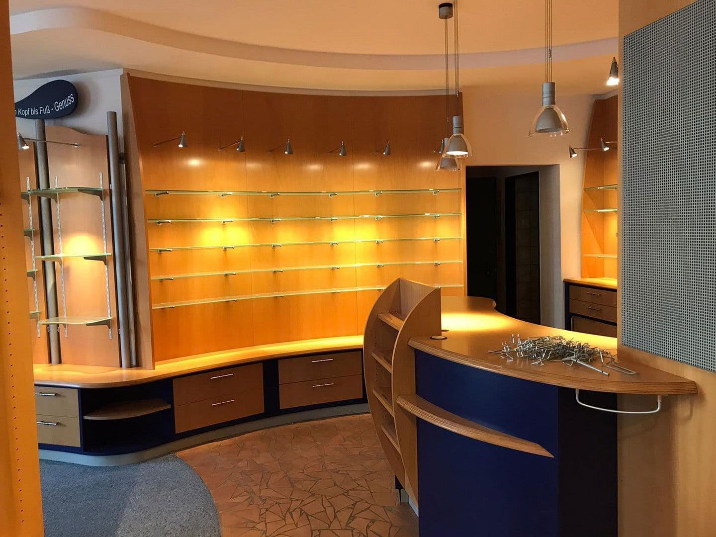 Prodej nebytového prostoru 291 m², Salzufler Str. 25, Bad Salzuflen, Severní Porýní-Vestfálsko Prodej nebytového prostoru 291 m², Salzufler Str. 25, Bad Salzuflen, Severní Porýní-Vestfálsko