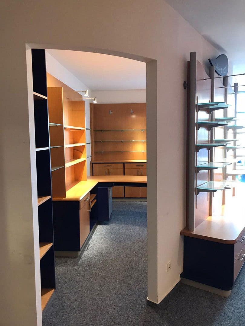 Prodej nebytového prostoru 291 m², Salzufler Str. 25, Bad Salzuflen, Severní Porýní-Vestfálsko Prodej nebytového prostoru 291 m², Salzufler Str. 25, Bad Salzuflen, Severní Porýní-Vestfálsko