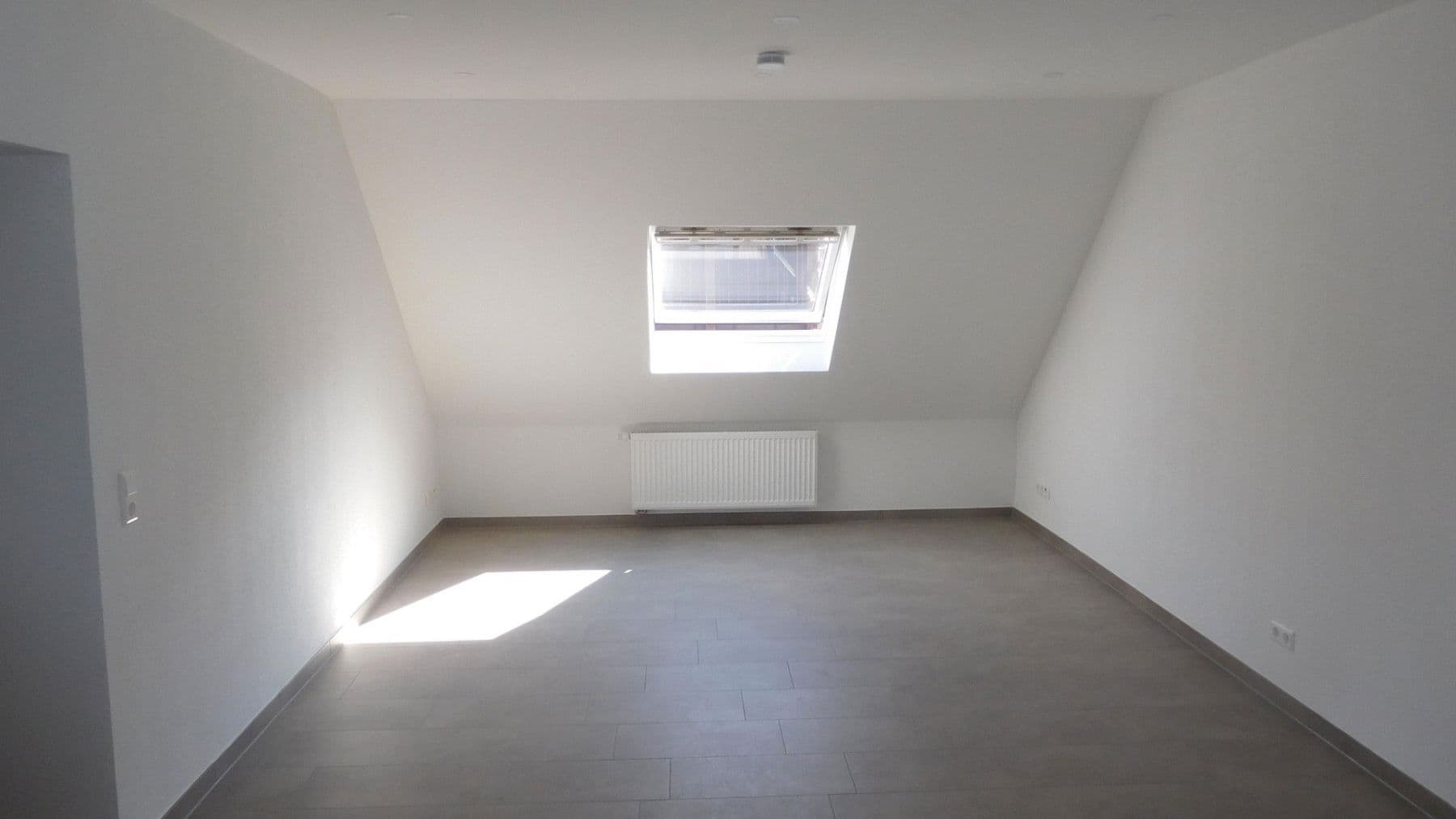 Pronájem bytu 2+1 56 m², Rathausstr. 22, Neckarsulm, Bádensko-Württembersko Pronájem bytu 2+1 56 m², Rathausstr. 22, Neckarsulm, Bádensko-Württembersko