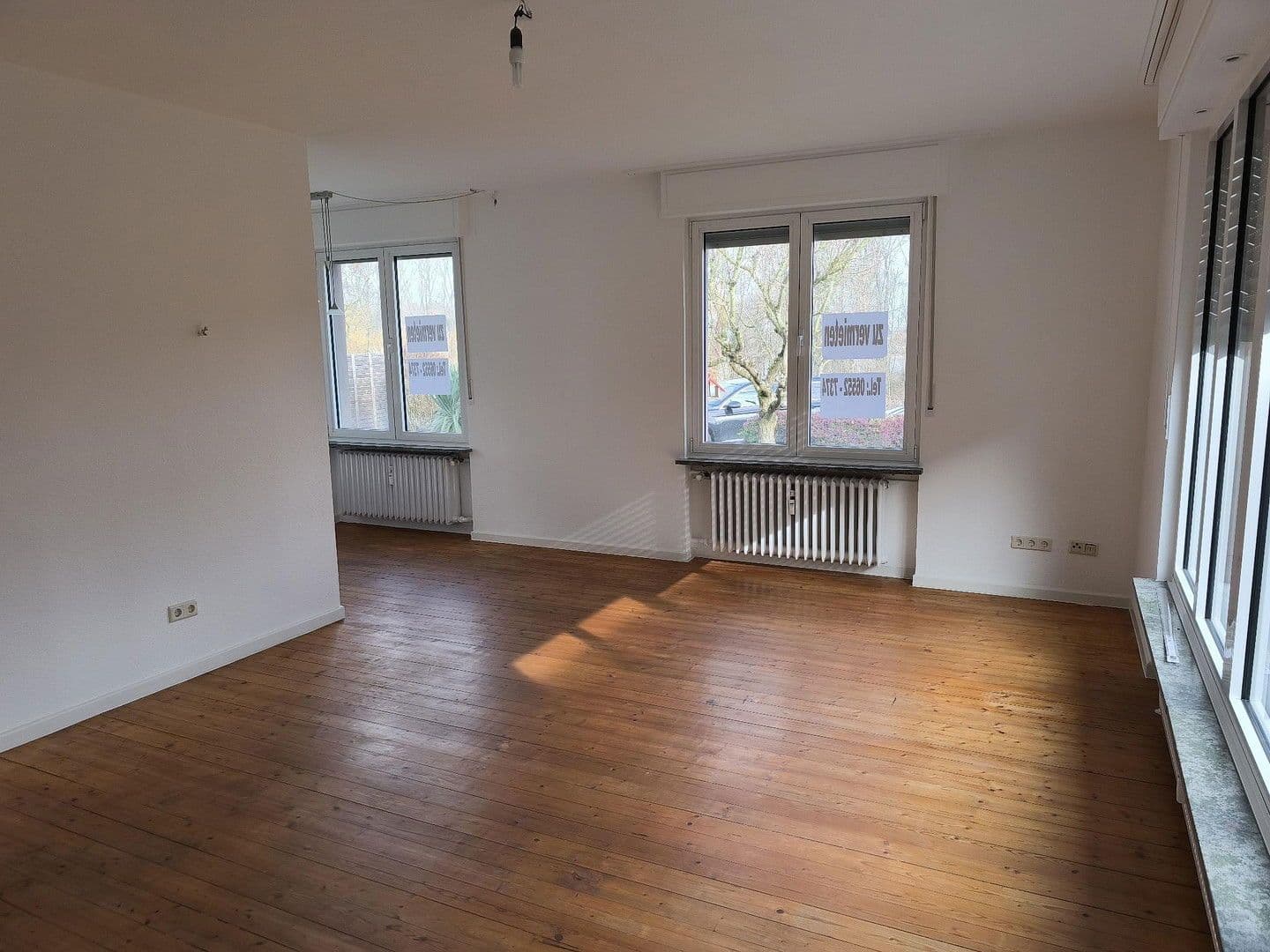 Pronájem bytu 2+1 79 m², Rheinuferweg 44, Bornheim, Severní Porýní-Vestfálsko Pronájem bytu 2+1 79 m², Rheinuferweg 44, Bornheim, Severní Porýní-Vestfálsko