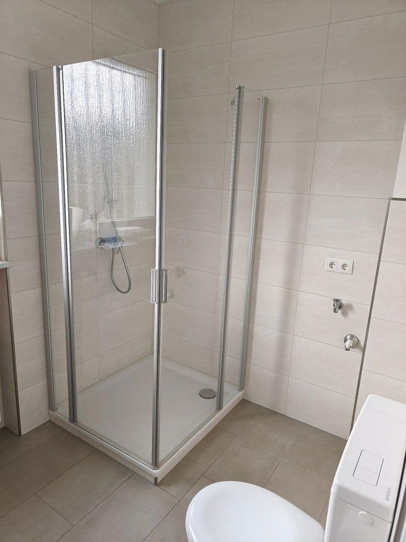 Pronájem bytu 2+1 79 m², Rheinuferweg 44, Bornheim, Severní Porýní-Vestfálsko Pronájem bytu 2+1 79 m², Rheinuferweg 44, Bornheim, Severní Porýní-Vestfálsko