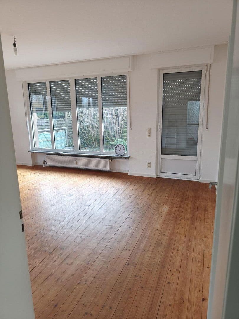 Pronájem bytu 2+1 79 m², Rheinuferweg 44, Bornheim, Severní Porýní-Vestfálsko Pronájem bytu 2+1 79 m², Rheinuferweg 44, Bornheim, Severní Porýní-Vestfálsko