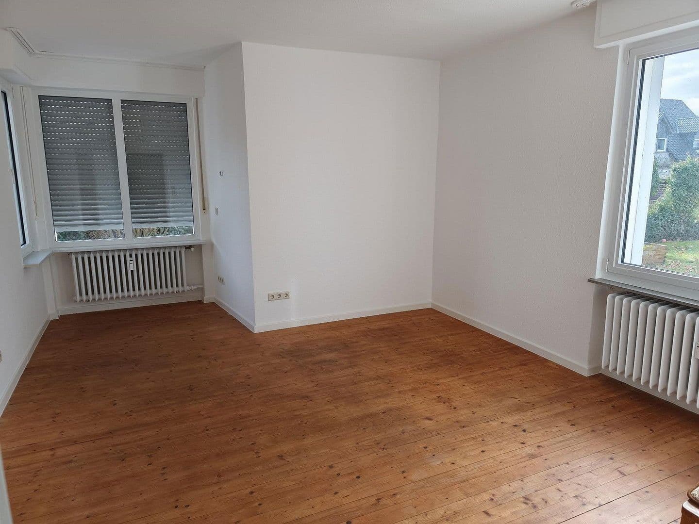 Pronájem bytu 2+1 79 m², Rheinuferweg 44, Bornheim, Severní Porýní-Vestfálsko Pronájem bytu 2+1 79 m², Rheinuferweg 44, Bornheim, Severní Porýní-Vestfálsko