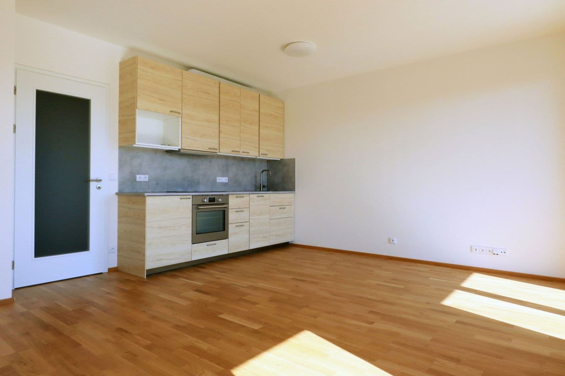 Pronájem bytu 1+kk 33 m², Fafkových, Praha, Praha Pronájem bytu 1+kk 33 m², Fafkových, Praha, Praha