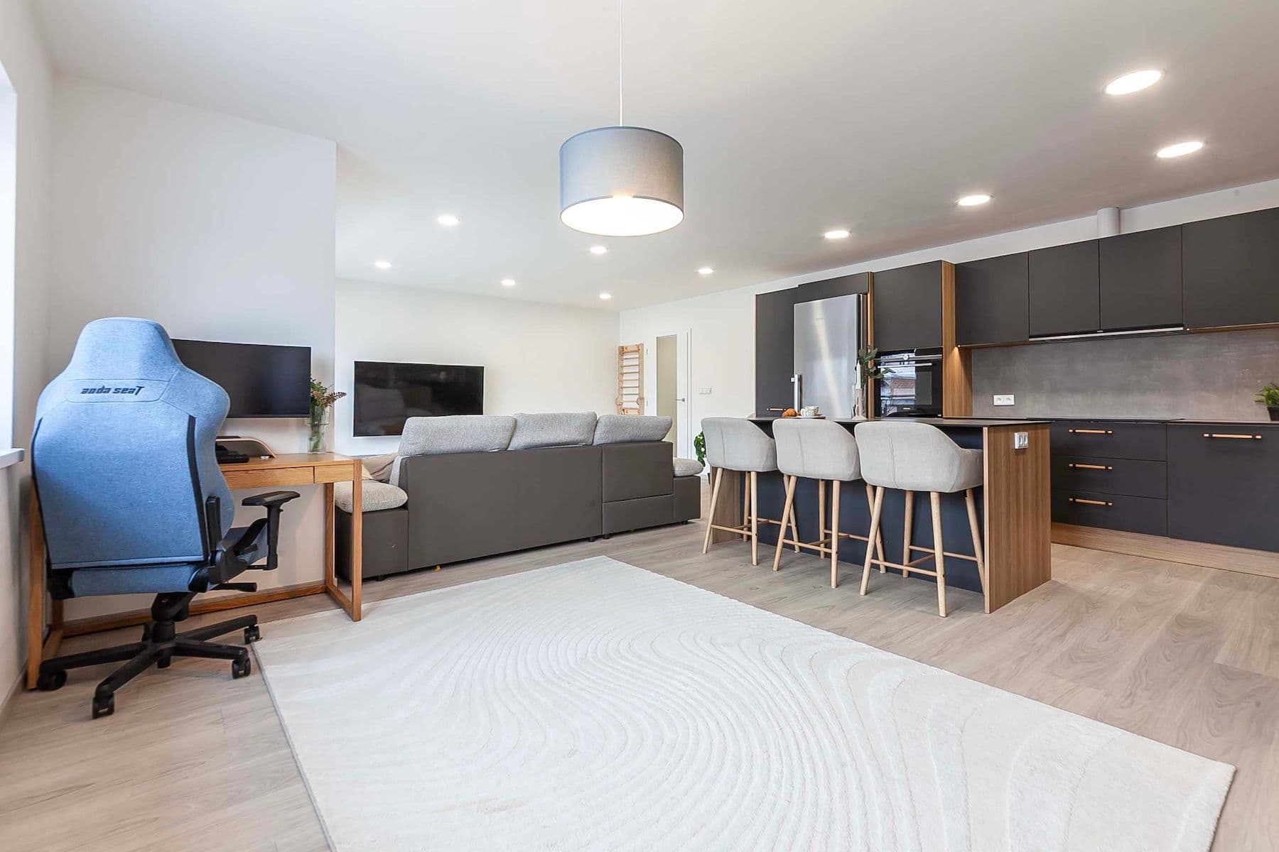 Prodej bytu 2+kk 75 m², Mileny Hážové, Mladá Boleslav, Středočeský kraj Prodej bytu 2+kk 75 m², Mileny Hážové, Mladá Boleslav, Středočeský kraj