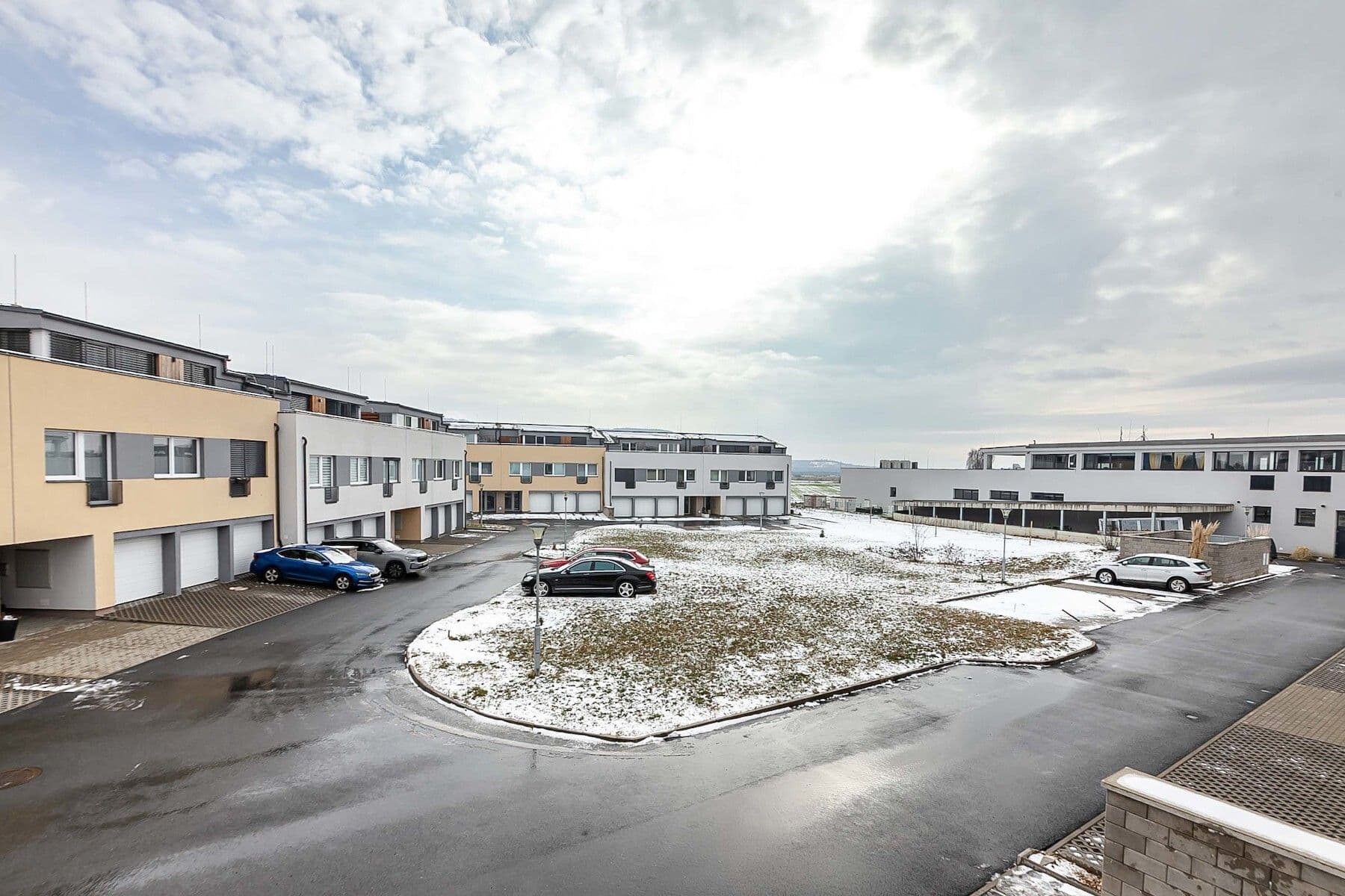 Prodej bytu 2+kk 75 m², Mileny Hážové, Mladá Boleslav, Středočeský kraj Prodej bytu 2+kk 75 m², Mileny Hážové, Mladá Boleslav, Středočeský kraj