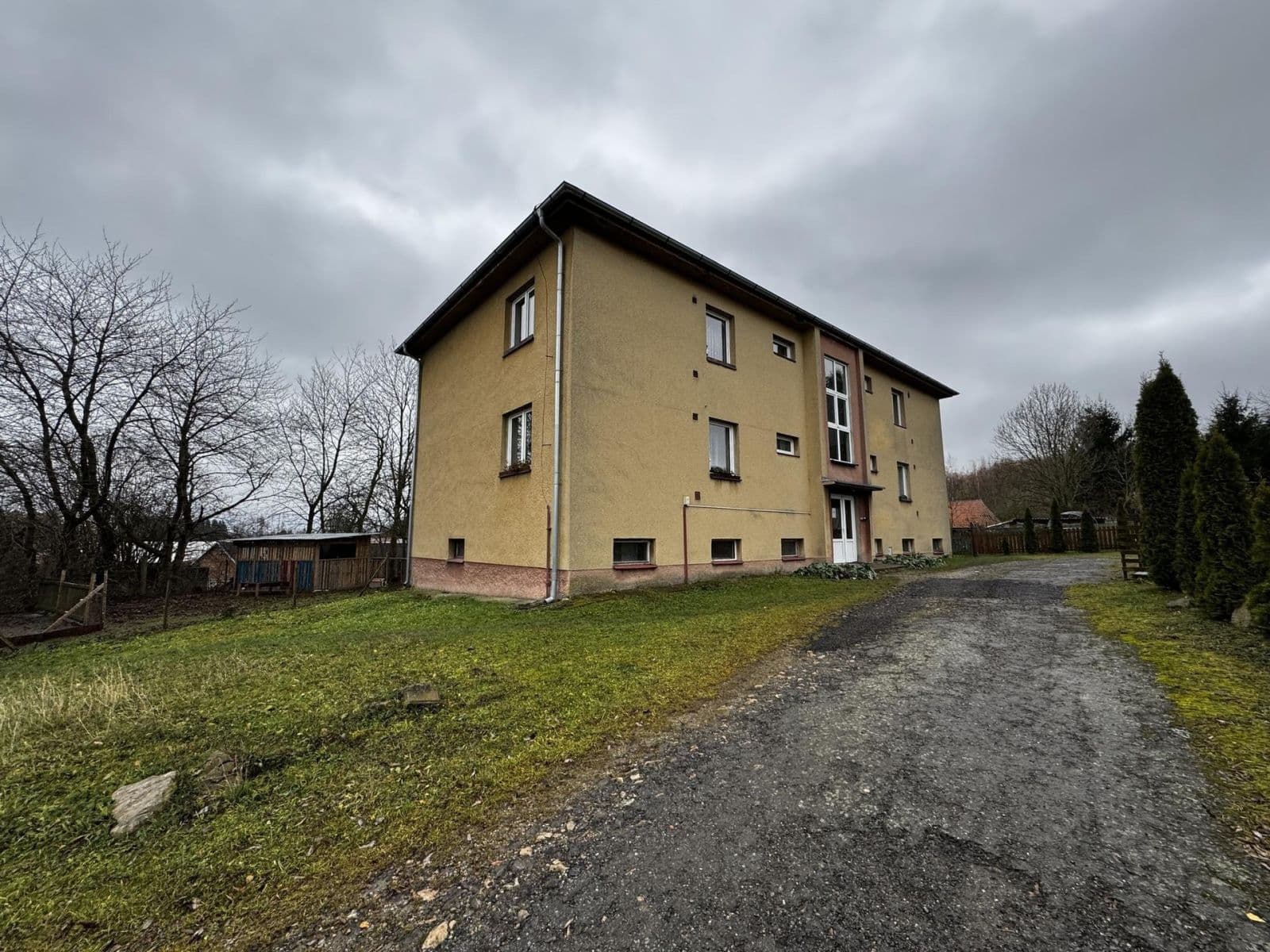 Pronájem bytu 3+1 80 m², Postupice, Středočeský kraj Pronájem bytu 3+1 80 m², Postupice, Středočeský kraj