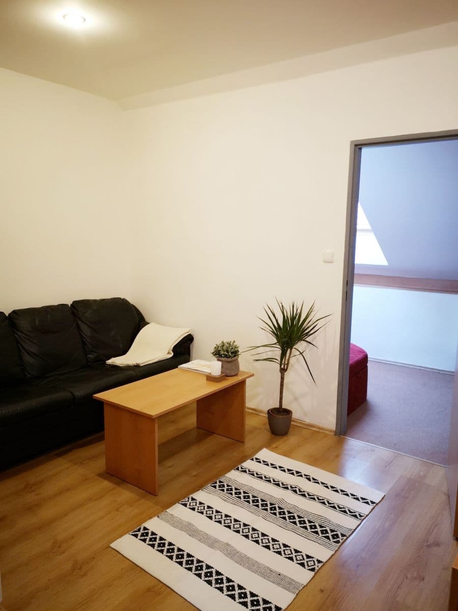 Pronájem bytu 2+kk 36 m², Rousínov, Jihomoravský kraj Pronájem bytu 2+kk 36 m², Rousínov, Jihomoravský kraj