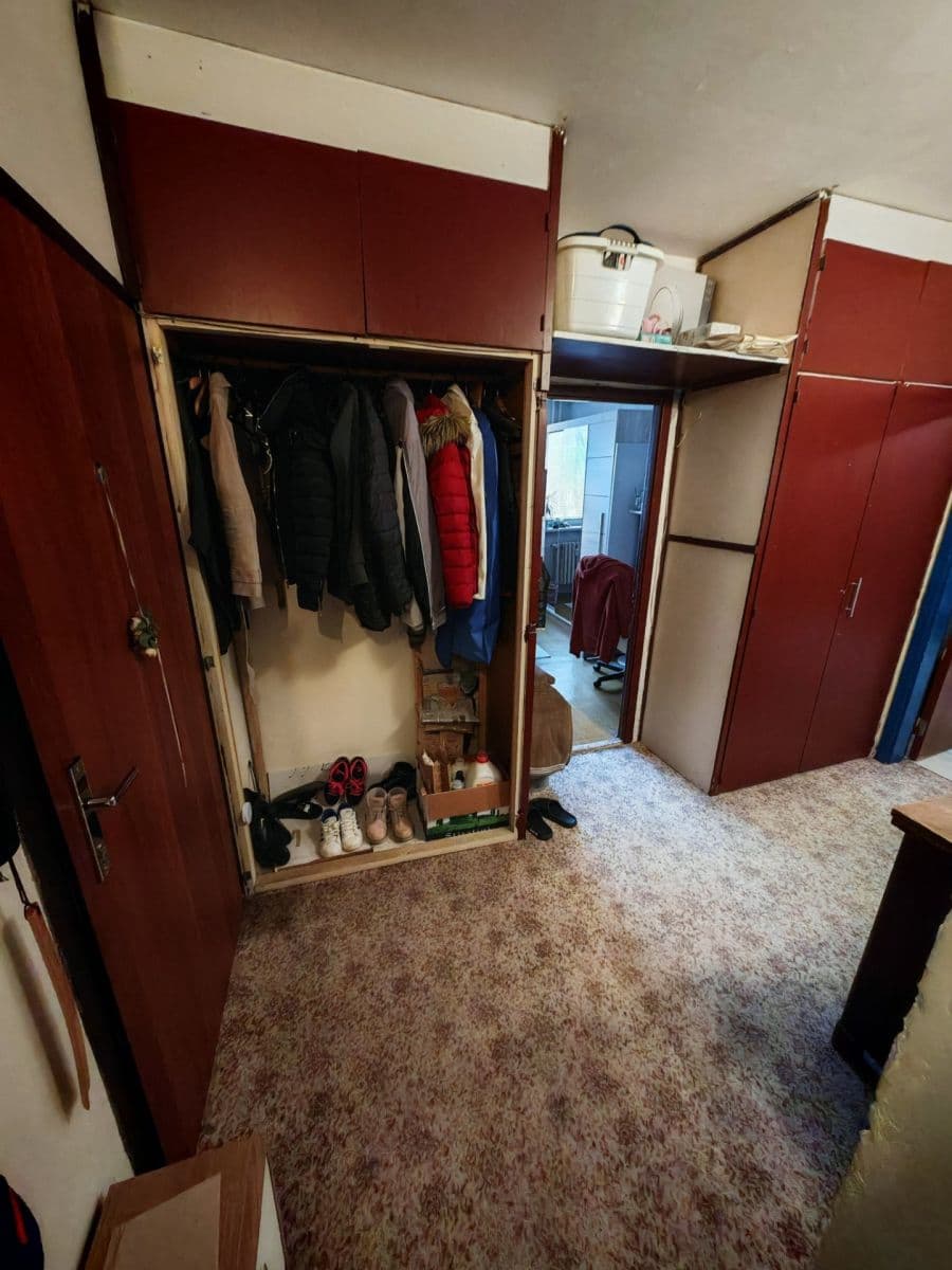 Prodej bytu 3+1 65 m², Karola Adlera, Dúbravka, Bratislavský kraj Prodej bytu 3+1 65 m², Karola Adlera, Dúbravka, Bratislavský kraj