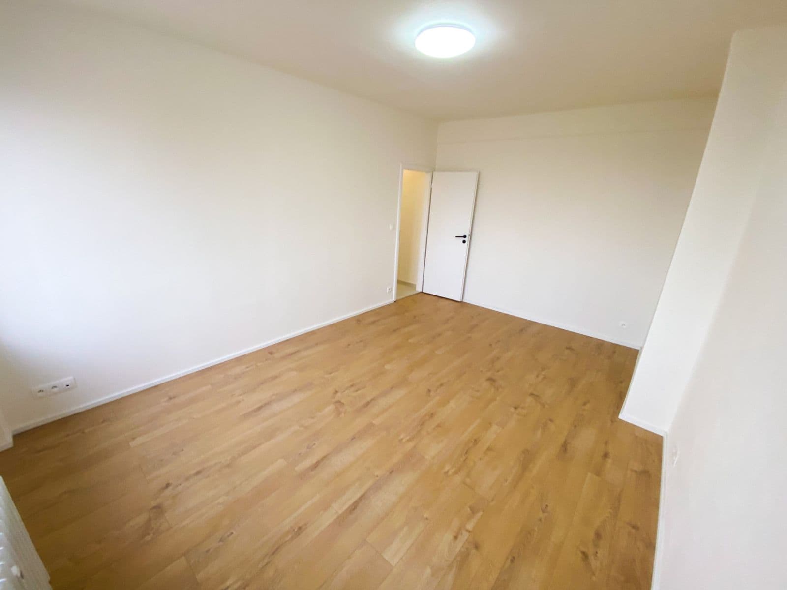 Pronájem bytu 2+1 52 m², Osiková, Praha, Praha Pronájem bytu 2+1 52 m², Osiková, Praha, Praha