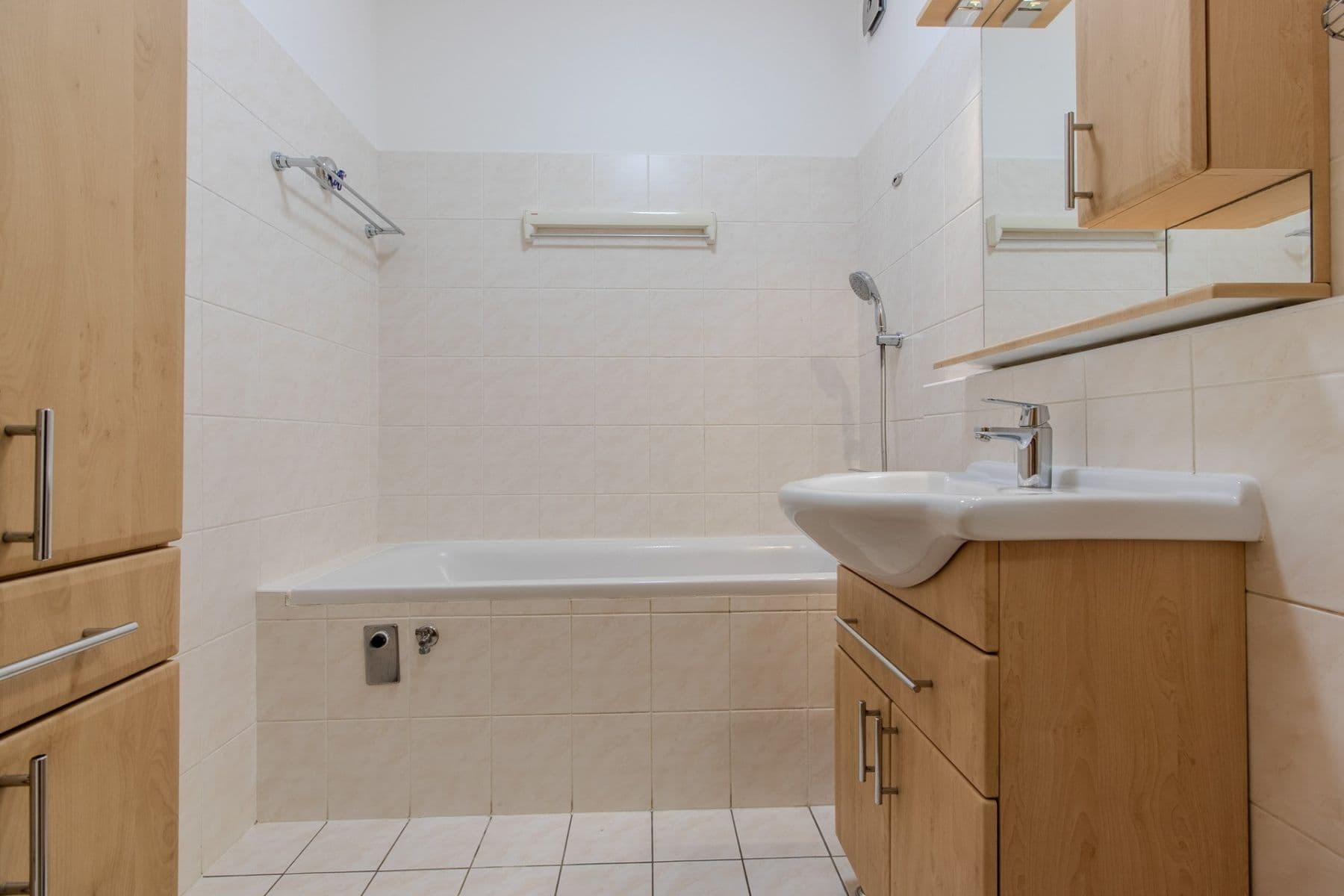 Pronájem bytu 2+1 52 m², U Kasáren, Mladá Boleslav, Středočeský kraj Pronájem bytu 2+1 52 m², U Kasáren, Mladá Boleslav, Středočeský kraj