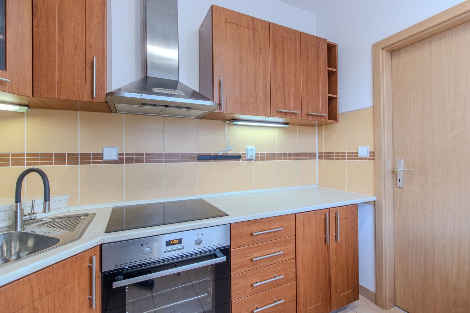 Pronájem bytu 2+1 52 m², U Kasáren, Mladá Boleslav, Středočeský kraj Pronájem bytu 2+1 52 m², U Kasáren, Mladá Boleslav, Středočeský kraj