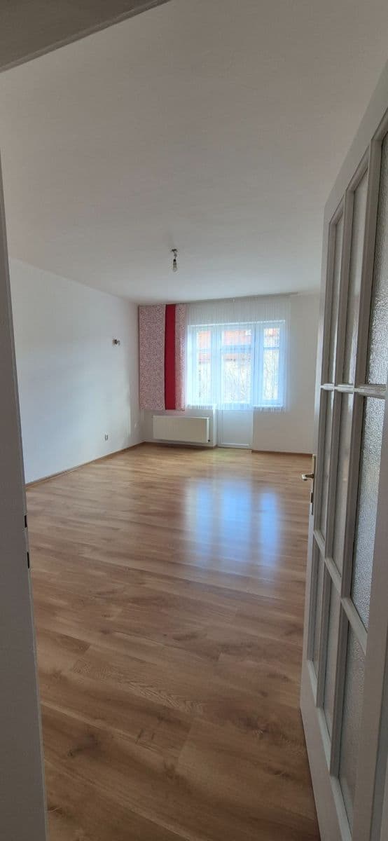 Prodej bytu 1+kk 37 m², Prouzova, Praha, Praha Prodej bytu 1+kk 37 m², Prouzova, Praha, Praha