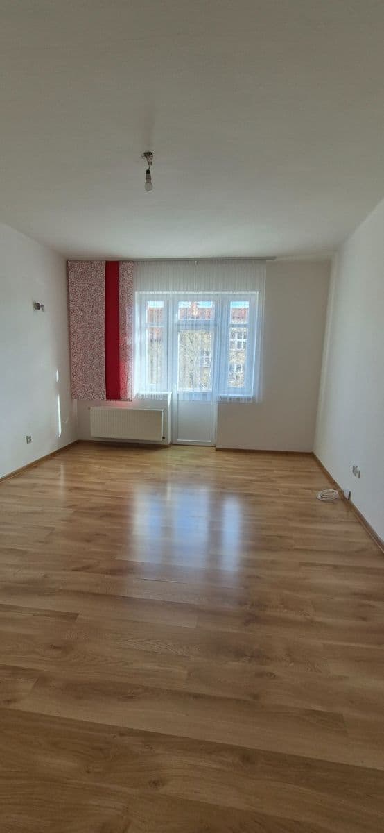 Prodej bytu 1+kk 37 m², Prouzova, Praha, Praha Prodej bytu 1+kk 37 m², Prouzova, Praha, Praha