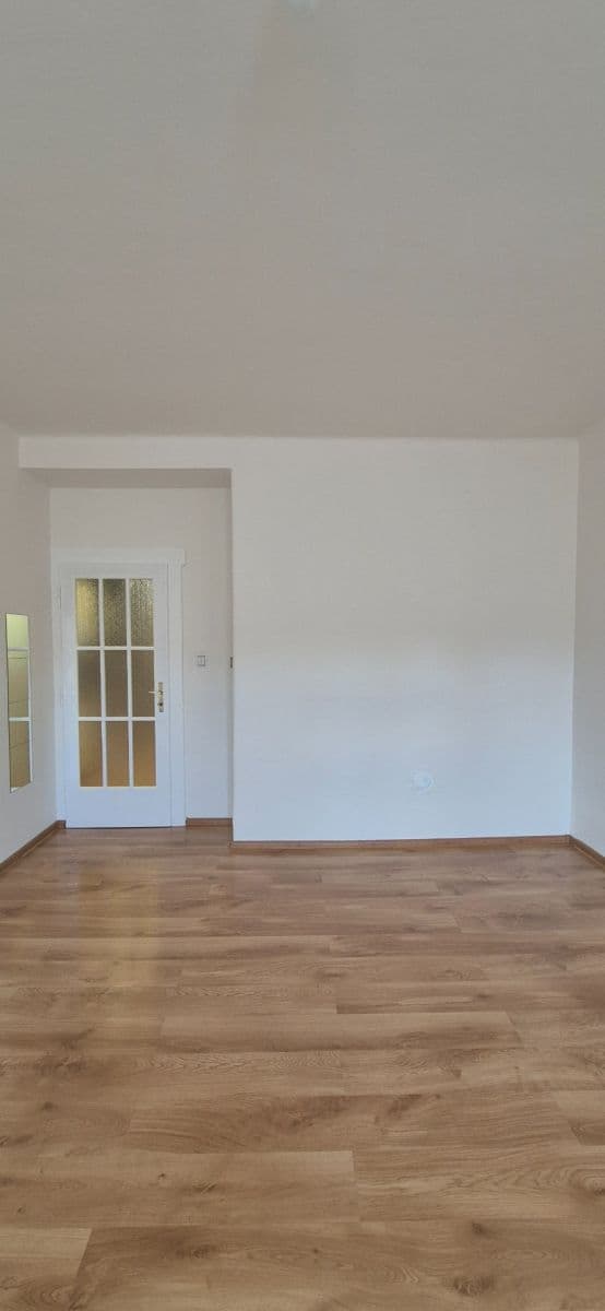 Prodej bytu 1+kk 37 m², Prouzova, Praha, Praha Prodej bytu 1+kk 37 m², Prouzova, Praha, Praha