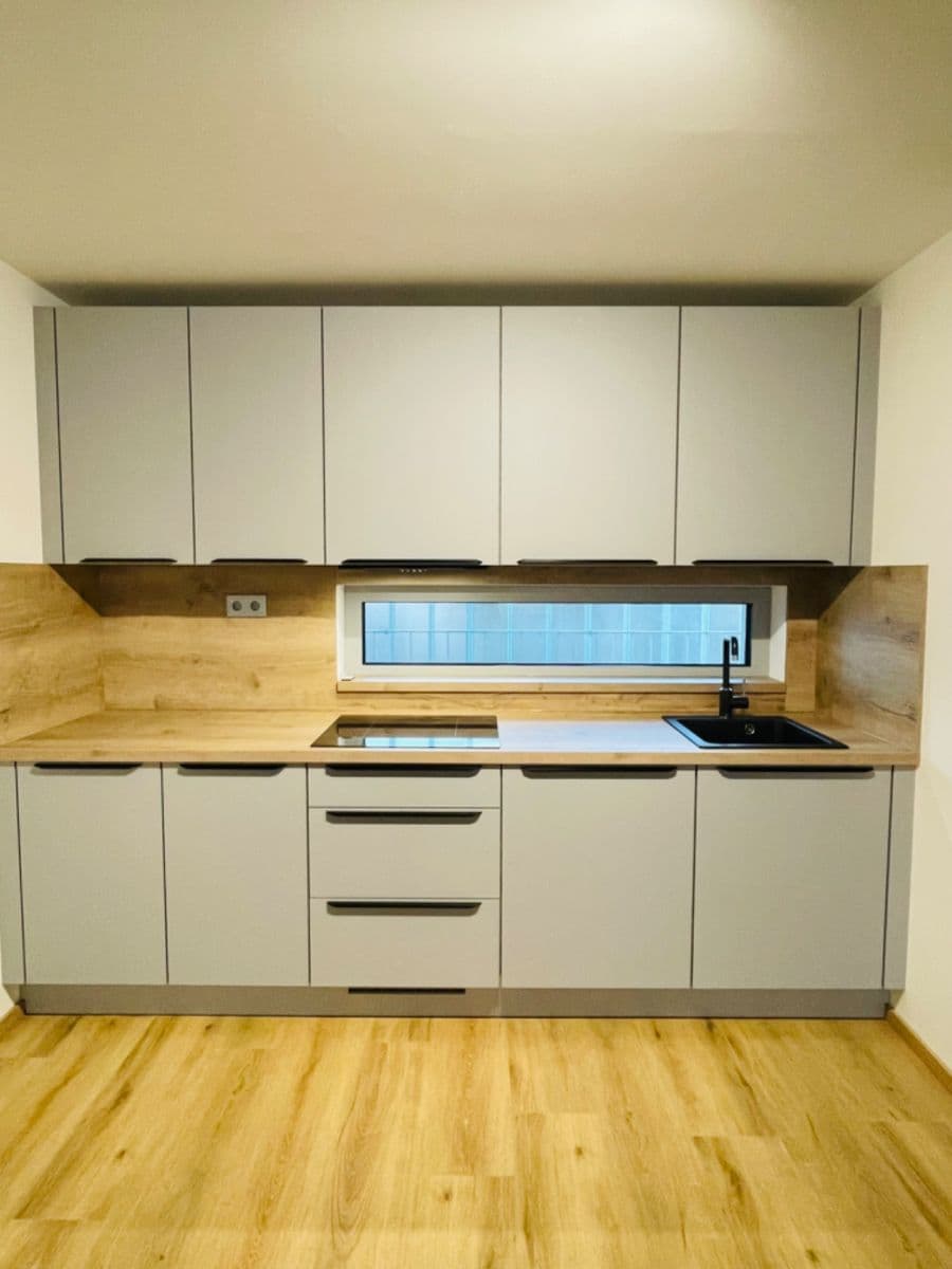 Pronájem bytu 2+kk 71 m², Sídliště, Velvary, Středočeský kraj Pronájem bytu 2+kk 71 m², Sídliště, Velvary, Středočeský kraj