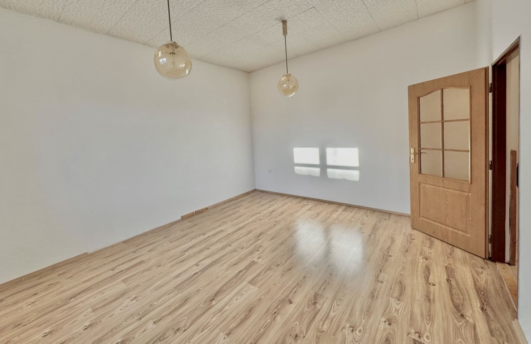 Prodej bytu 3+1 122 m², Hlavní, Břeclav, Jihomoravský kraj Prodej bytu 3+1 122 m², Hlavní, Břeclav, Jihomoravský kraj