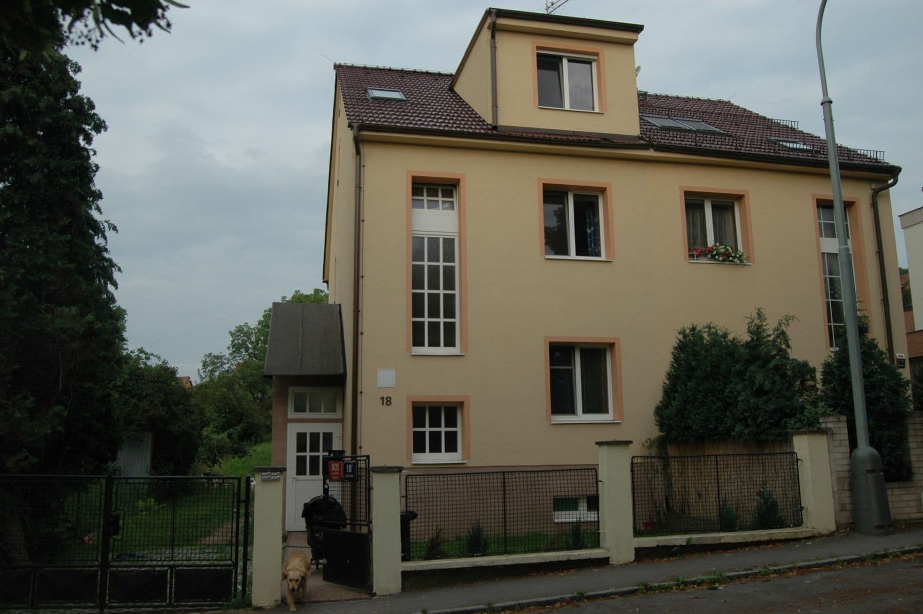 Pronájem bytu 2+kk 50 m², Čertouská, Praha, Praha Pronájem bytu 2+kk 50 m², Čertouská, Praha, Praha