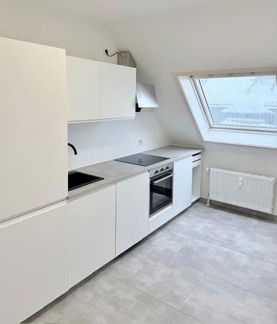 Pronájem bytu 2+kk 80 m², Frankfurt, Hessen Pronájem bytu 2+kk 80 m², Frankfurt, Hessen
