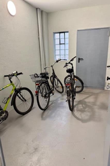 Pronájem bytu 2+kk 80 m², Frankfurt, Hessen Pronájem bytu 2+kk 80 m², Frankfurt, Hessen