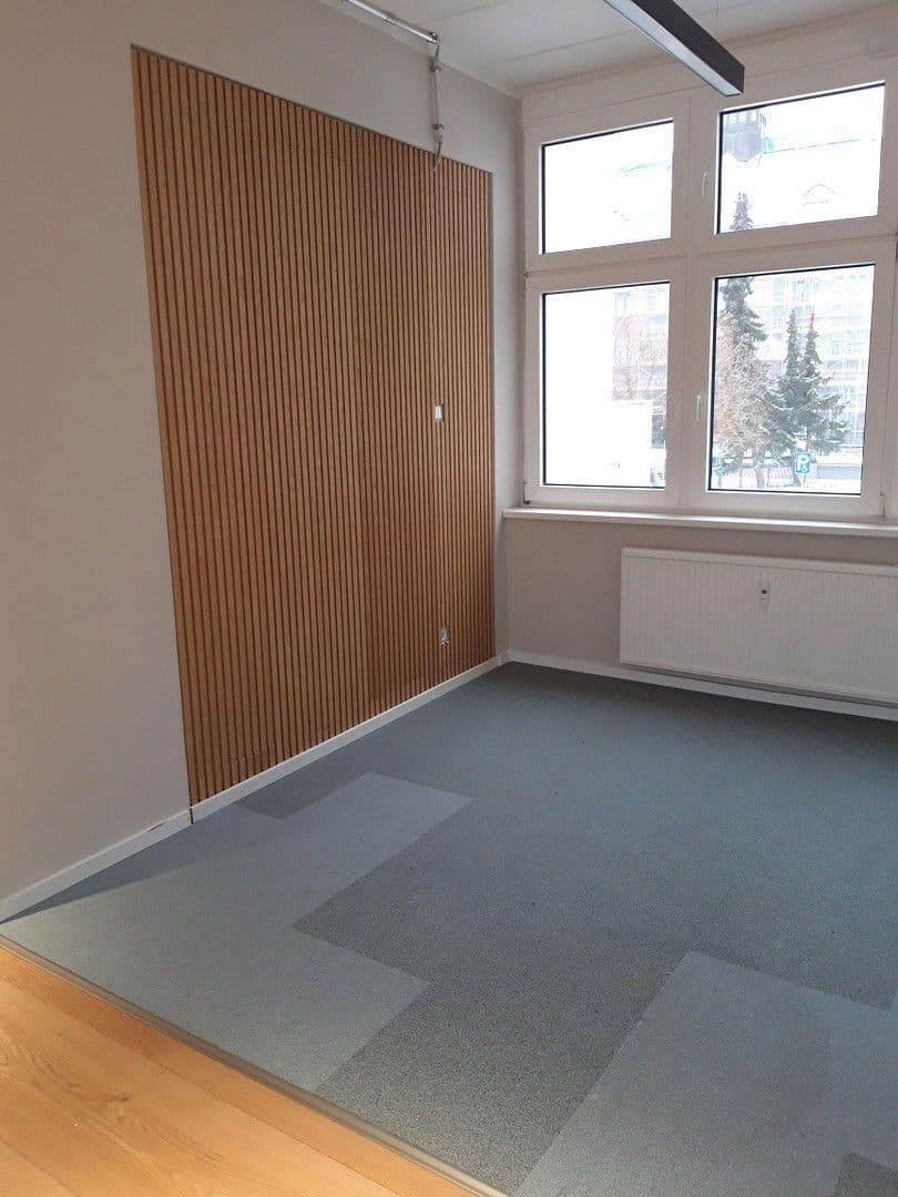 Pronájem kanceláře 1.402 m², Lichtenberg, Berlín Pronájem kanceláře 1.402 m², Lichtenberg, Berlín