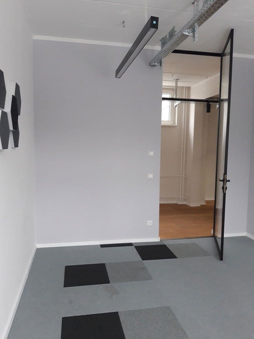 Pronájem kanceláře 1.402 m², Lichtenberg, Berlín Pronájem kanceláře 1.402 m², Lichtenberg, Berlín