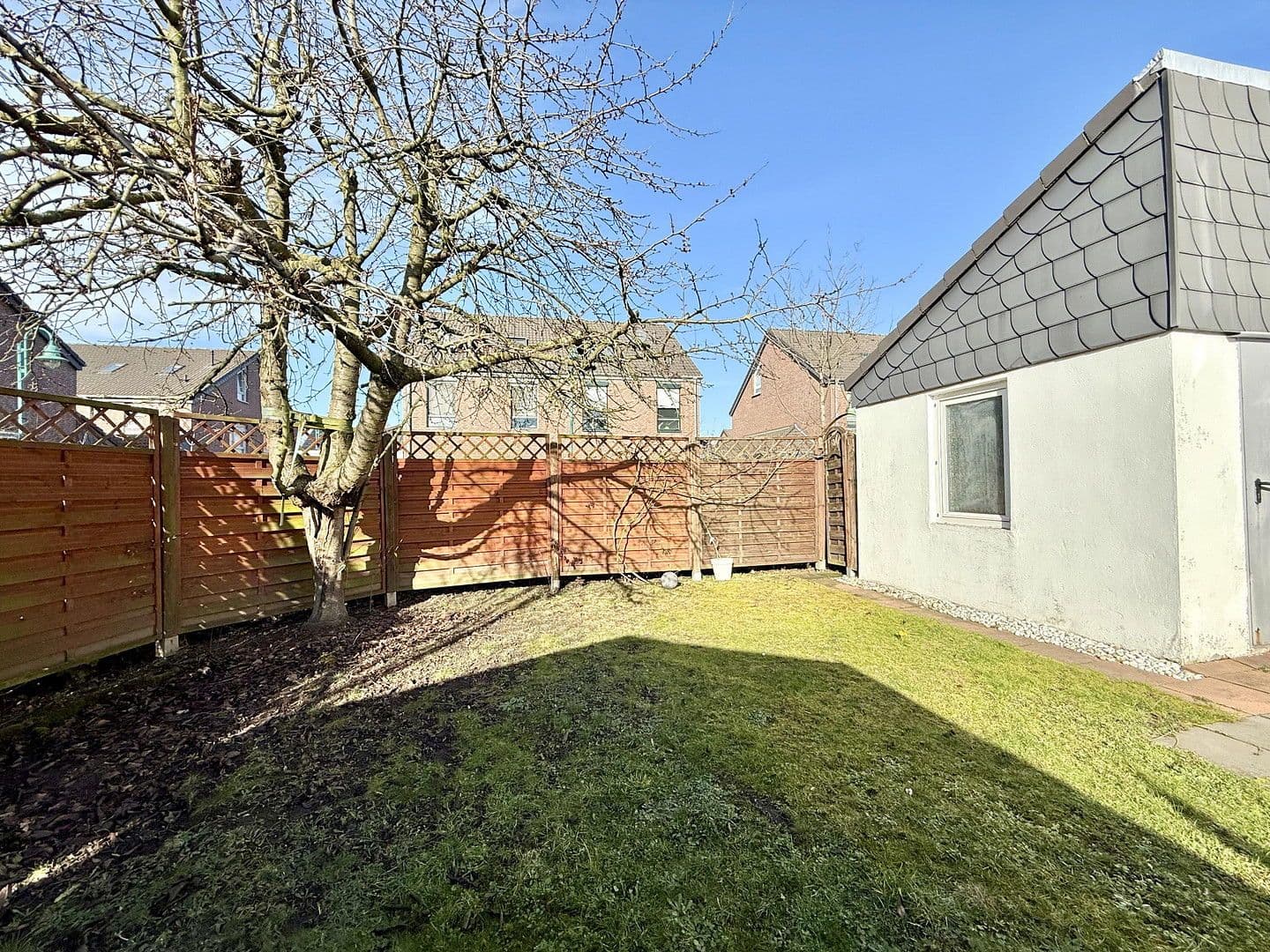 Prodej domu 115 m², pozemek 261 m², Duisburg, Severní Porýní-Vestfálsko Prodej domu 115 m², pozemek 261 m², Duisburg, Severní Porýní-Vestfálsko