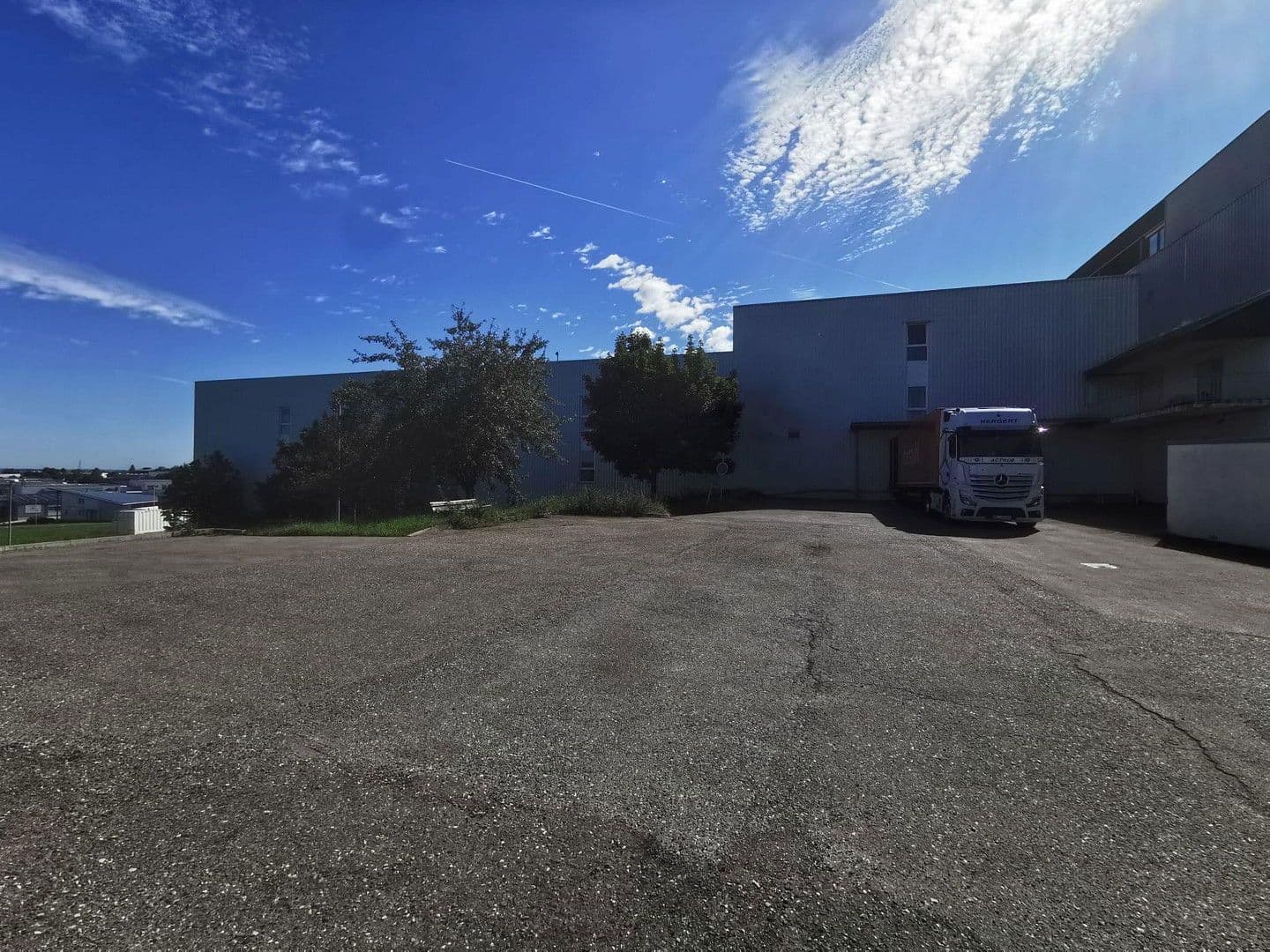 Pronájem nebytového prostoru 18.090 m², Dachtelstraße 26, Mössingen, Bádensko-Württembersko Pronájem nebytového prostoru 18.090 m², Dachtelstraße 26, Mössingen, Bádensko-Württembersko