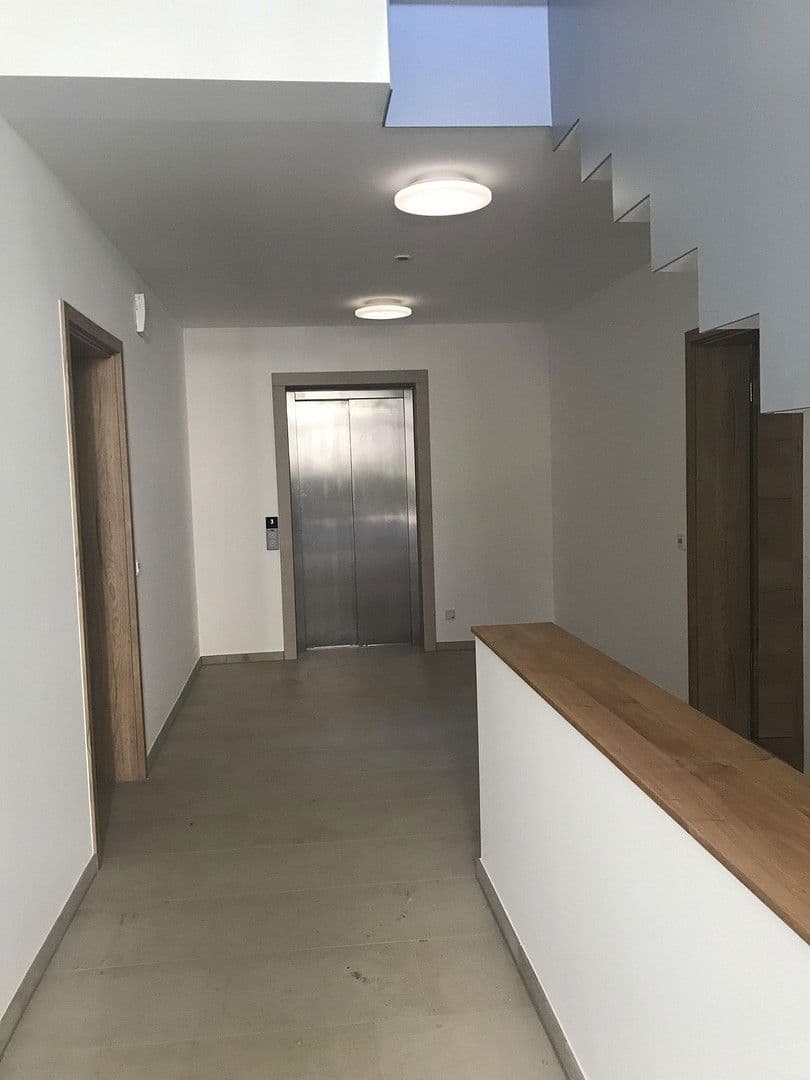 Pronájem bytu 4+1 169 m², Dreieich, Hessen Pronájem bytu 4+1 169 m², Dreieich, Hessen