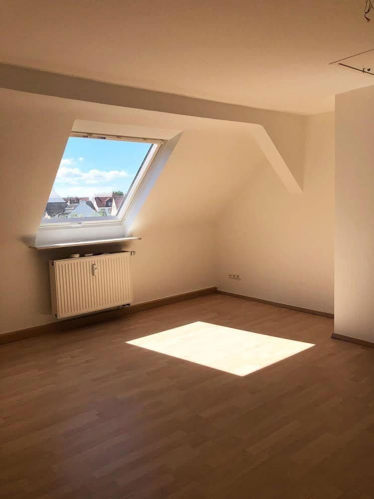 Prodej domu 250 m², pozemek 420 m², Fallbachstraße 13, Erlensee, Hessen Prodej domu 250 m², pozemek 420 m², Fallbachstraße 13, Erlensee, Hessen