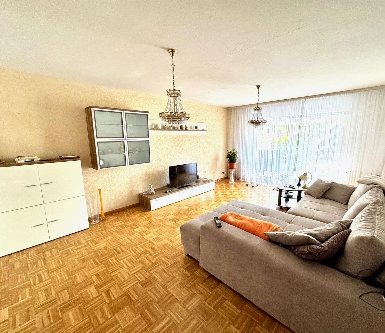Prodej domu 220 m², pozemek 348 m², Am Nußbach, 3, Ebringen, Bádensko-Württembersko Prodej domu 220 m², pozemek 348 m², Am Nußbach, 3, Ebringen, Bádensko-Württembersko