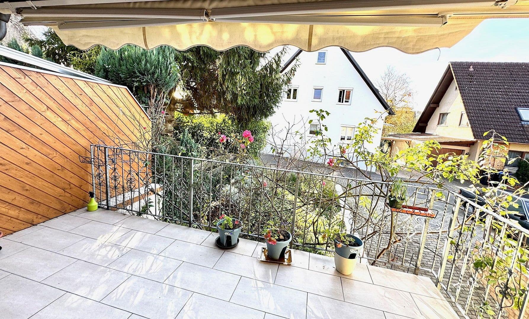 Prodej domu 220 m², pozemek 348 m², Am Nußbach, 3, Ebringen, Bádensko-Württembersko Prodej domu 220 m², pozemek 348 m², Am Nußbach, 3, Ebringen, Bádensko-Württembersko