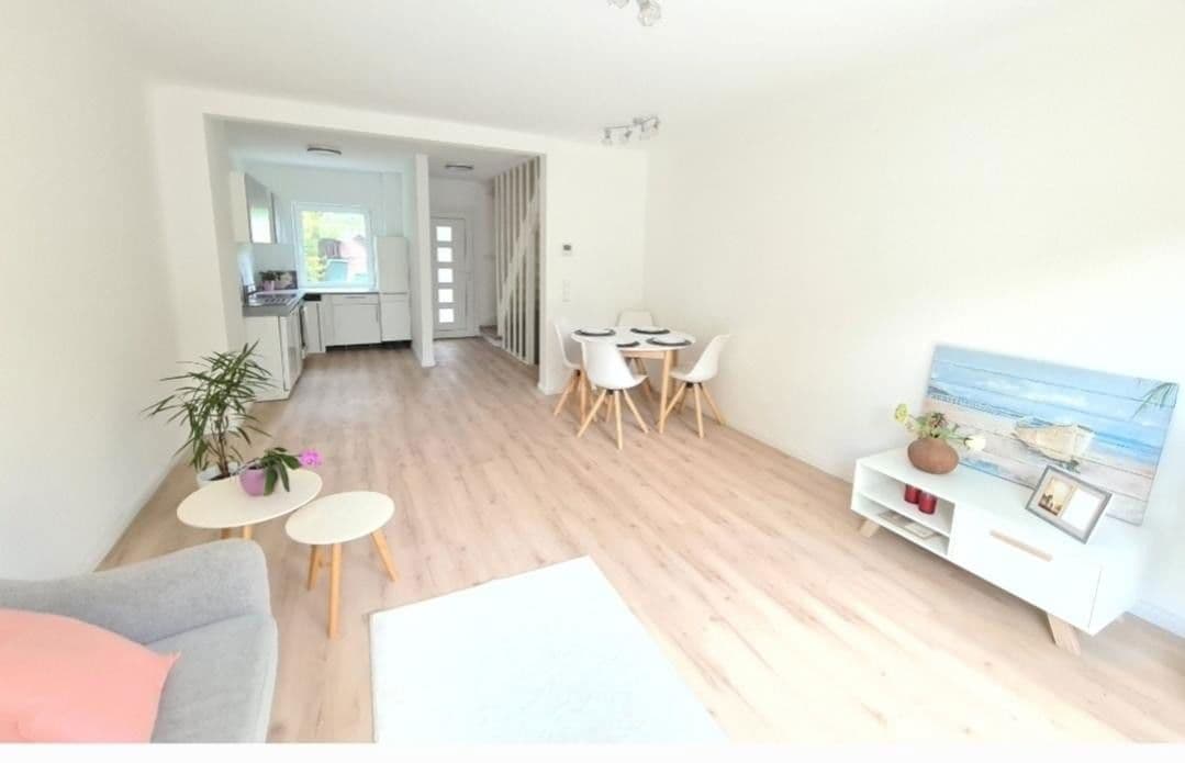 Prodej domu 111 m², pozemek 124 m², Hamburg, Hamburg Prodej domu 111 m², pozemek 124 m², Hamburg, Hamburg