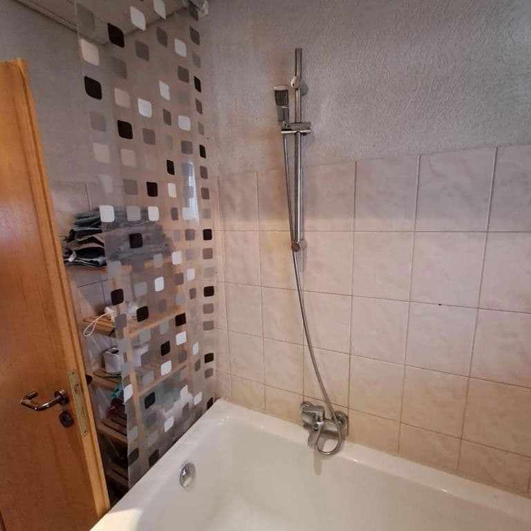 Pronájem bytu 3+1 82 m², Karl-Liebknechtstr. 28, Ilmenava, Durynsko Pronájem bytu 3+1 82 m², Karl-Liebknechtstr. 28, Ilmenava, Durynsko