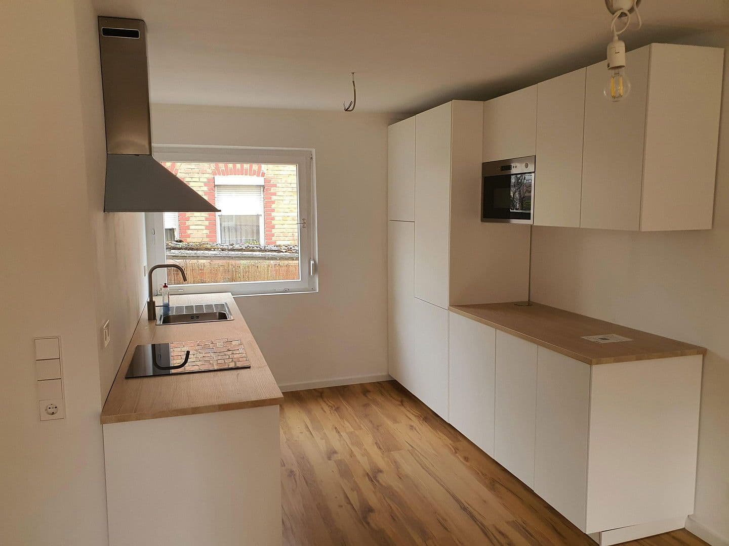 Pronájem bytu 3+1 60 m², Heilbronn, Bádensko-Württembersko Pronájem bytu 3+1 60 m², Heilbronn, Bádensko-Württembersko