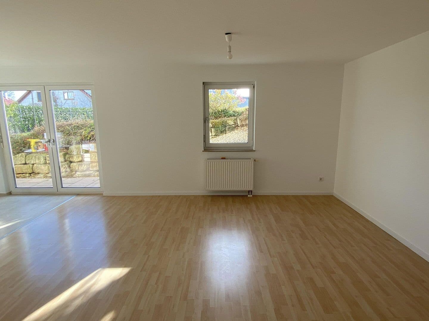 Pronájem bytu 2+kk 79 m², Nürtingen, Bádensko-Württembersko Pronájem bytu 2+kk 79 m², Nürtingen, Bádensko-Württembersko