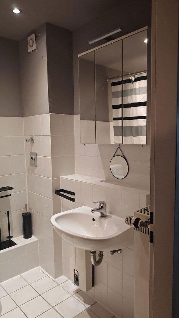 Pronájem bytu 2+kk 57 m², Solingen, Severní Porýní-Vestfálsko Pronájem bytu 2+kk 57 m², Solingen, Severní Porýní-Vestfálsko