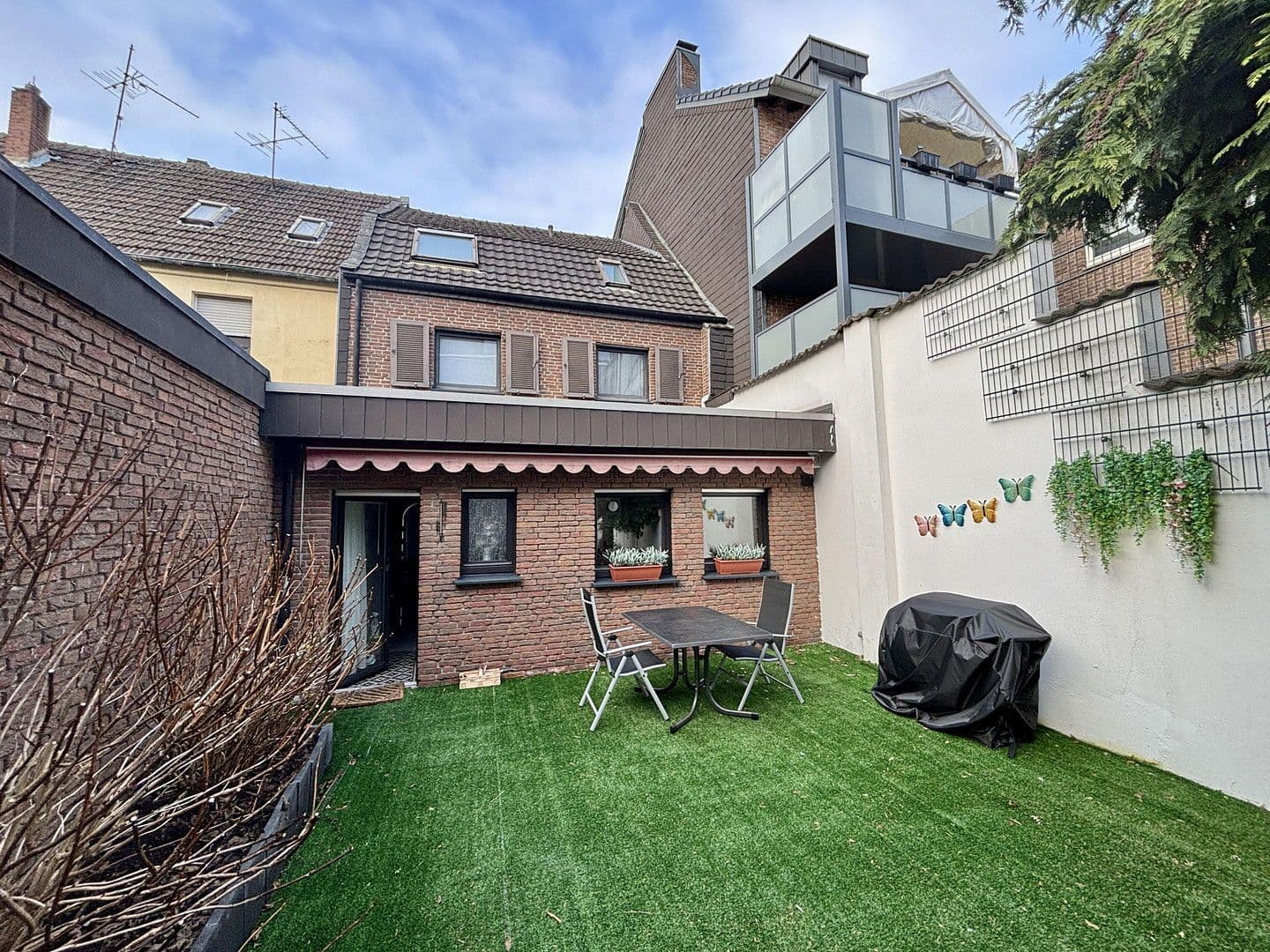 Prodej domu 137 m², pozemek 148 m², Krefeld, Severní Porýní-Vestfálsko Prodej domu 137 m², pozemek 148 m², Krefeld, Severní Porýní-Vestfálsko