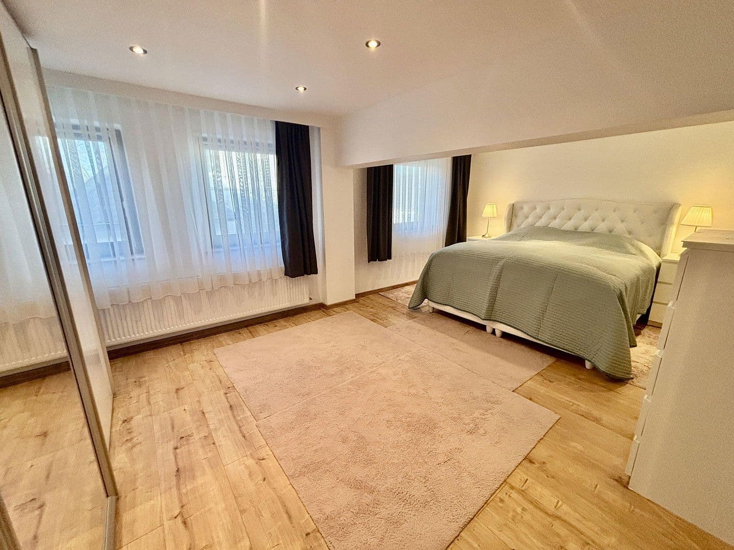 Prodej domu 137 m², pozemek 148 m², Krefeld, Severní Porýní-Vestfálsko Prodej domu 137 m², pozemek 148 m², Krefeld, Severní Porýní-Vestfálsko