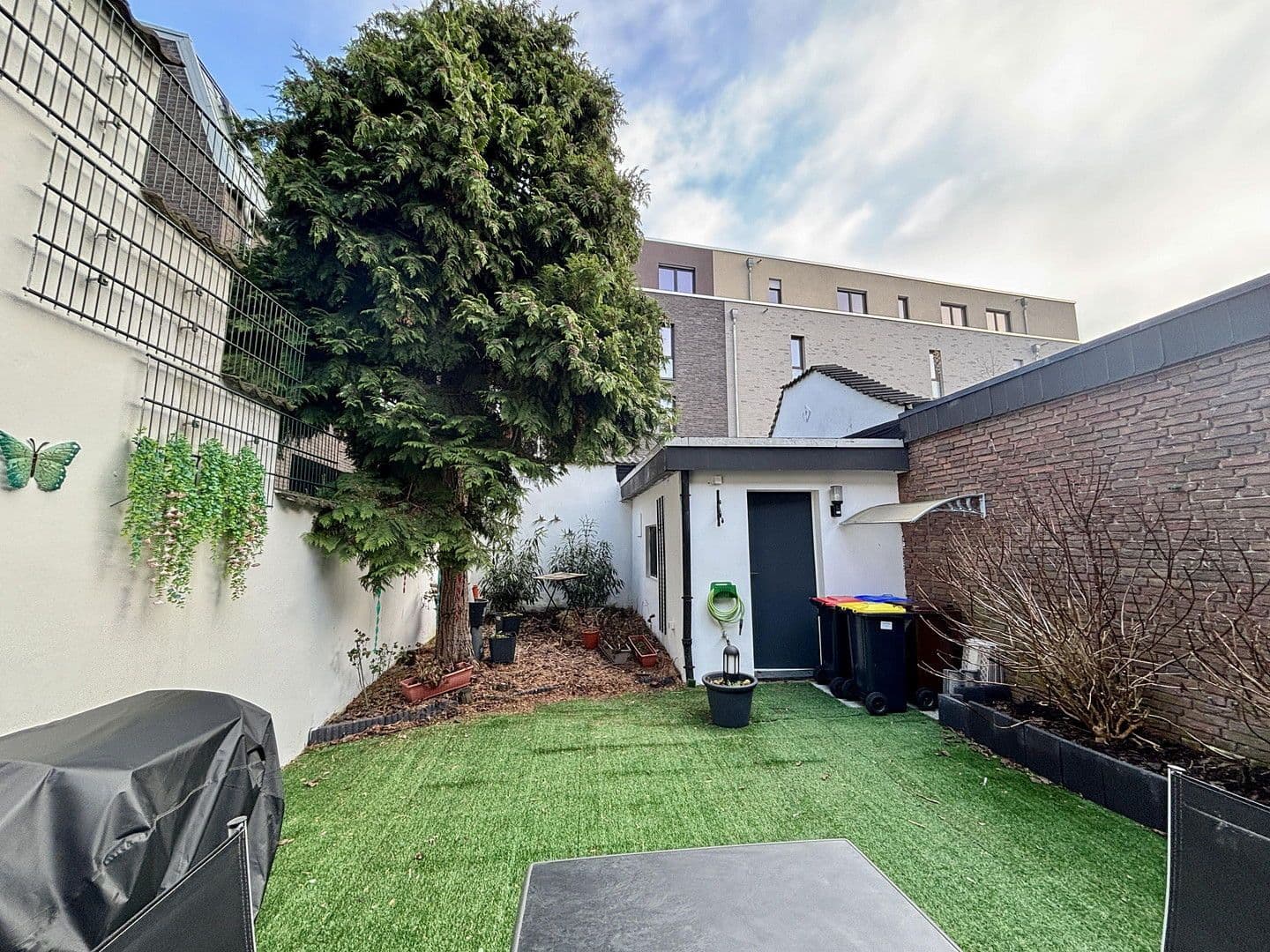 Prodej domu 137 m², pozemek 148 m², Krefeld, Severní Porýní-Vestfálsko Prodej domu 137 m², pozemek 148 m², Krefeld, Severní Porýní-Vestfálsko