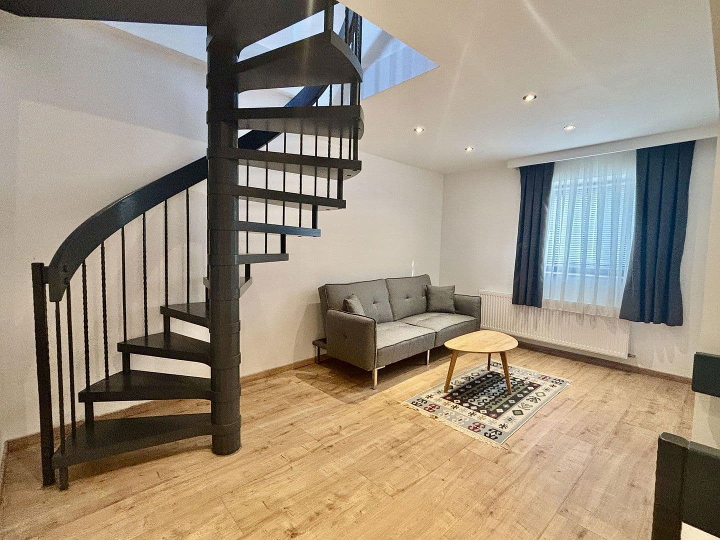 Prodej domu 137 m², pozemek 148 m², Krefeld, Severní Porýní-Vestfálsko Prodej domu 137 m², pozemek 148 m², Krefeld, Severní Porýní-Vestfálsko