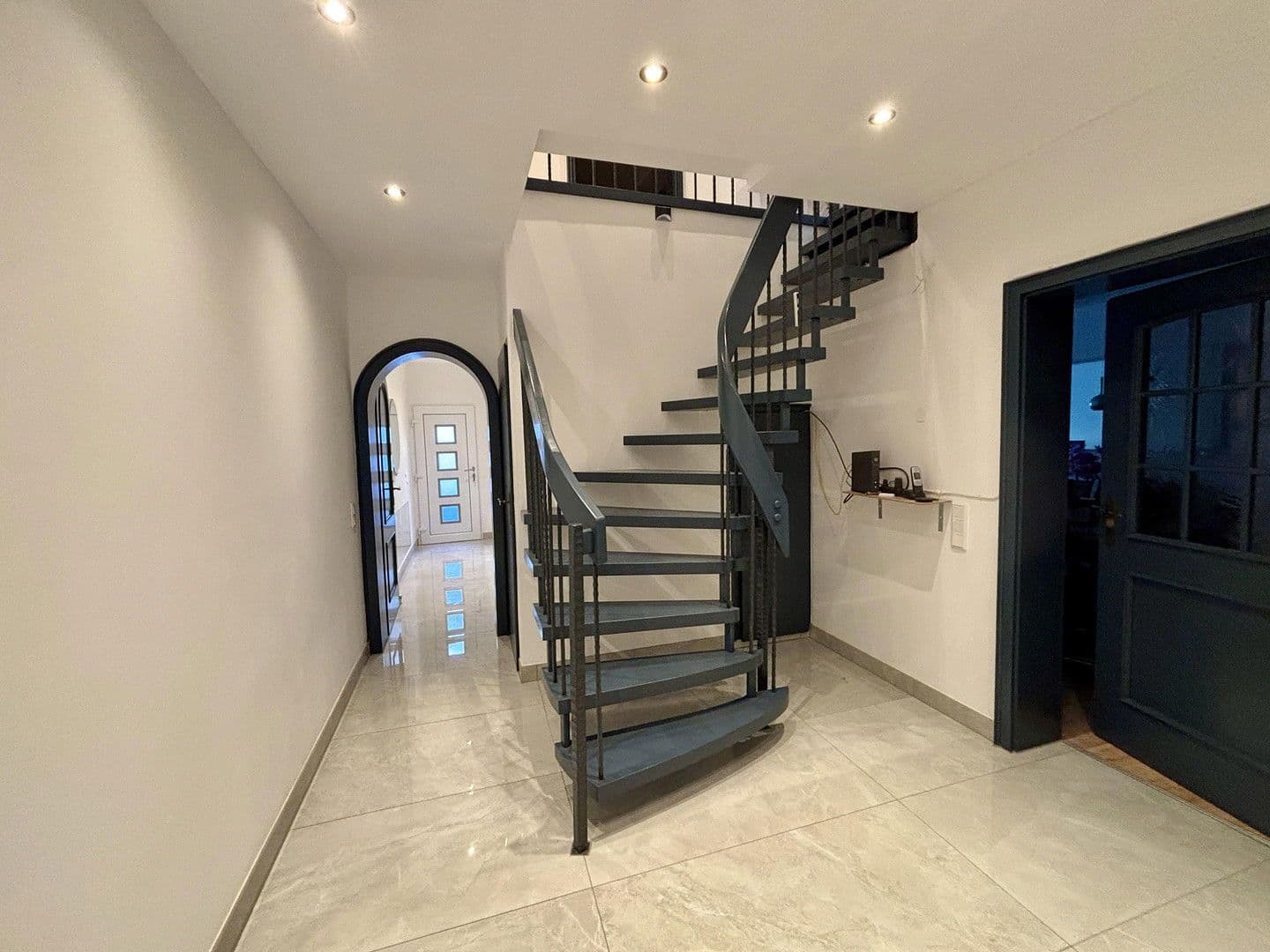 Prodej domu 137 m², pozemek 148 m², Krefeld, Severní Porýní-Vestfálsko Prodej domu 137 m², pozemek 148 m², Krefeld, Severní Porýní-Vestfálsko