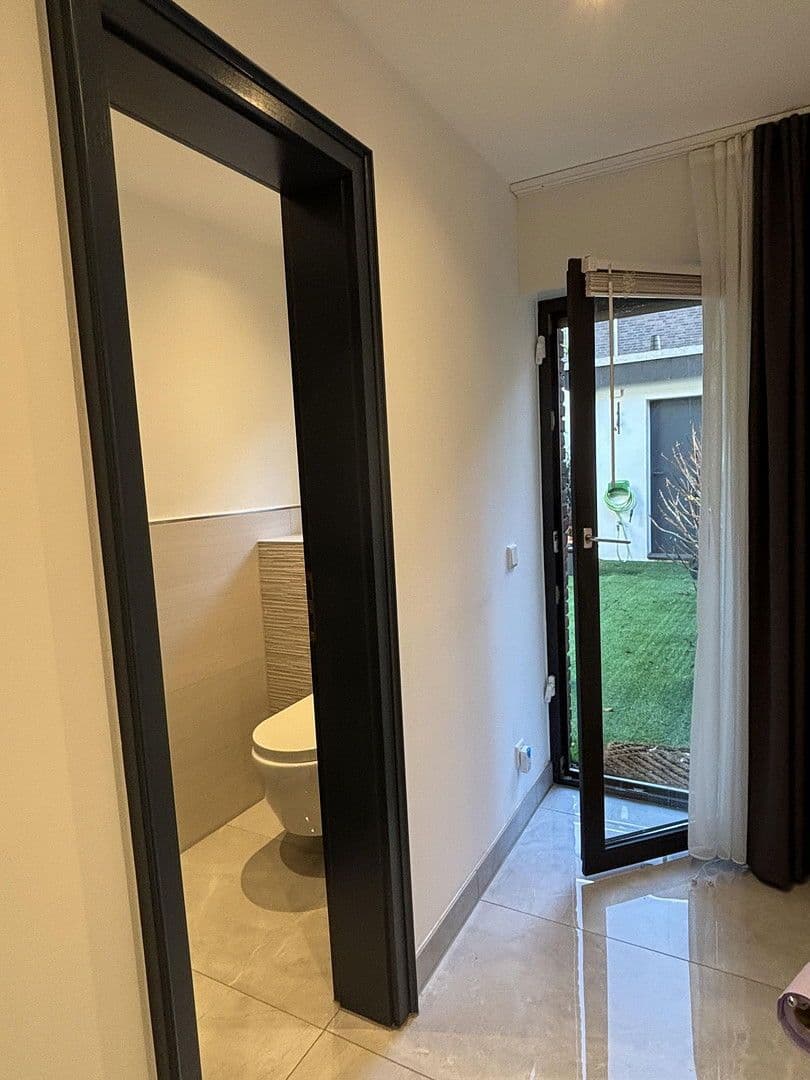 Prodej domu 137 m², pozemek 148 m², Krefeld, Severní Porýní-Vestfálsko Prodej domu 137 m², pozemek 148 m², Krefeld, Severní Porýní-Vestfálsko